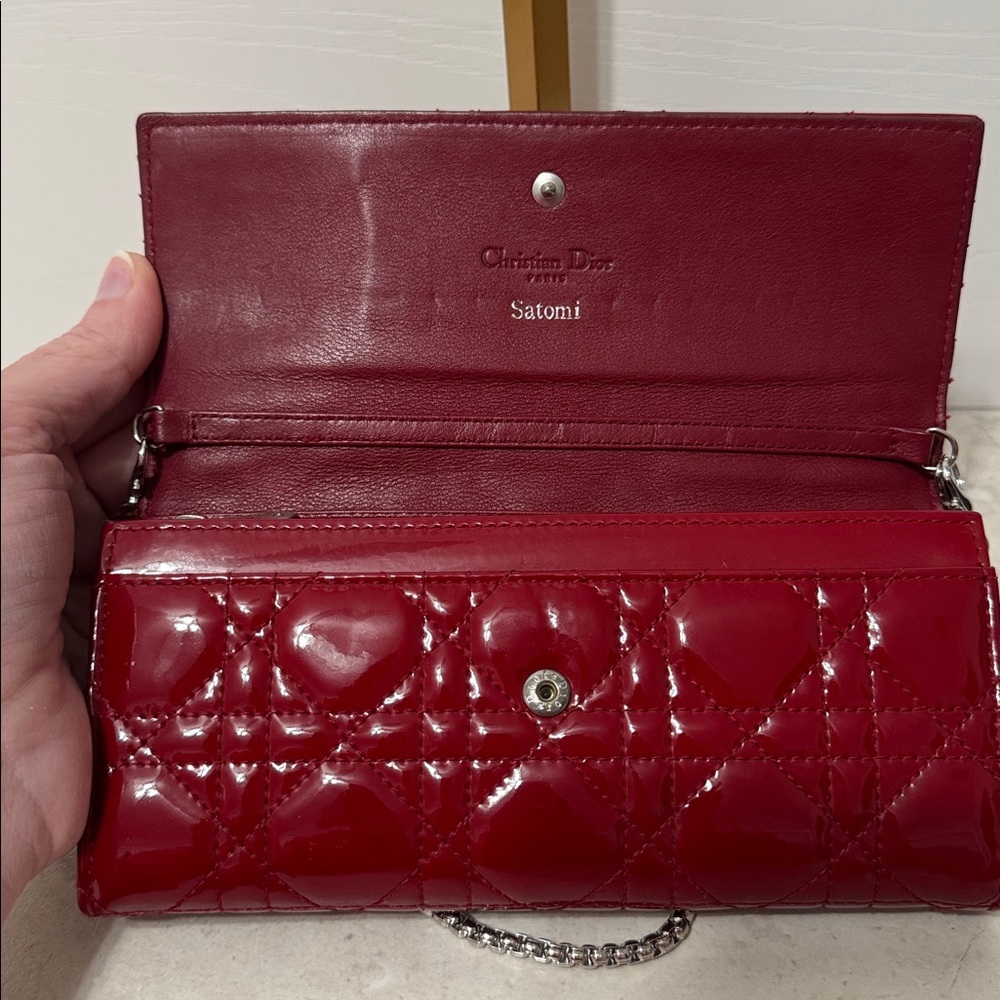 DIOR ♥️ patent cannage wallet on chain ♥️ - Picture 6 of 15
